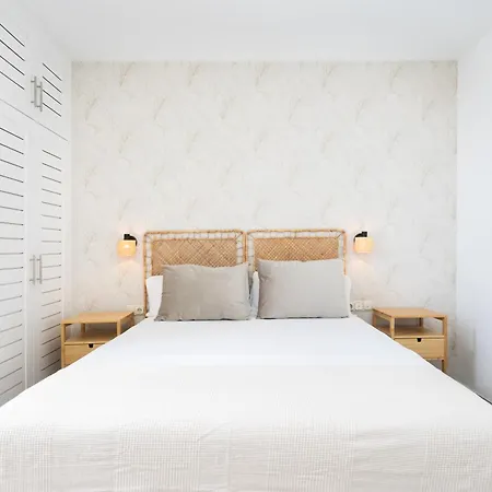 Newly Renovated - Taucho 103 *